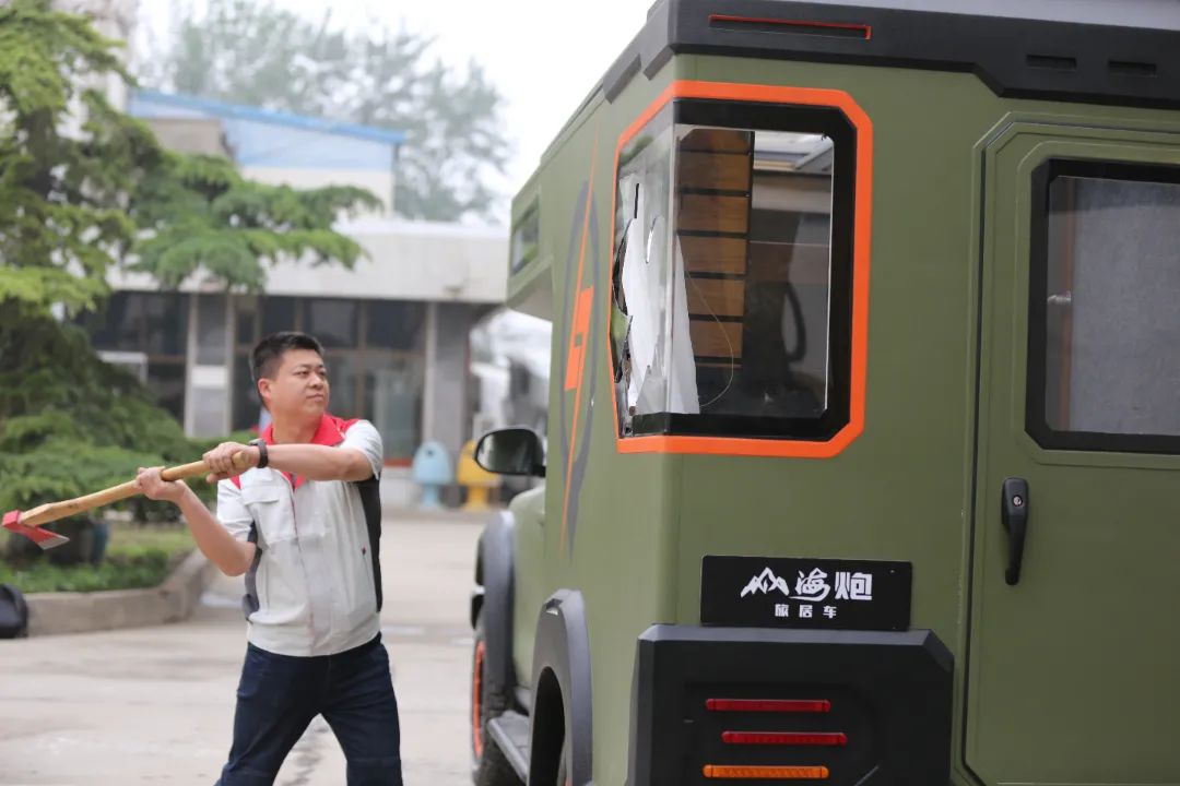 砸掉山海炮旅居車(chē)，覽眾房車(chē)究竟在搞什么？