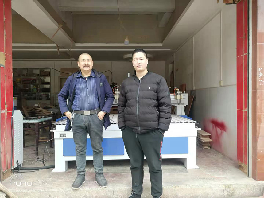 貴州福泉1825一拖六木工雕刻機(圖1) 貴州福泉1825一拖六木工雕刻機(圖1)